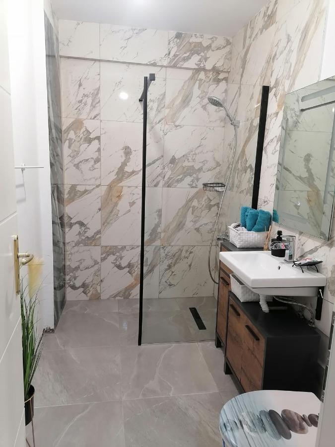 Adc Apartment Sibiu Luaran gambar